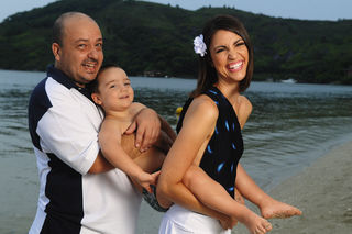 CHRIS FLORES MOSTRA SEU LADO FAMÍLIA