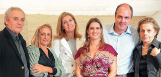 <B>INAUGURAÇÃO </B>“><figcaption><B>INAUGURAÇÃO </B> / foto: CESAR ARAÚJO, DUDU PACHECO, MARCELO MAGNANI, MARINA MALHEIROS, OVADIA SAADIA E SAMUEL CHAVES/ S4 PHOTOPRESS</figcaption></figure>
</div>
<p>–</p><input type=