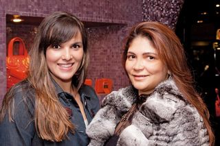 <B>OBJETOS DE DESEJO </b>“><figcaption><B>OBJETOS DE DESEJO </b> / foto: ANDRÉ VICENTE, CASSIANO DE SOUZA/CBS, FERNANDO MUCCI, LIANE GOTLIB ZAIDLER e SILVIA PERLOV</figcaption></figure>
</div>
<p>–</p><input type=