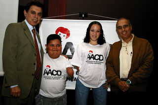 <B>AÇÃO SOCIAL </B>“><figcaption><B>AÇÃO SOCIAL </B> / foto: ALVARO TOLEDO LEME, EDU PRESTES, LE BU ZATO E PRISCILA ORLANDIM</figcaption></figure>
</div>
<p>–</p><input type=
