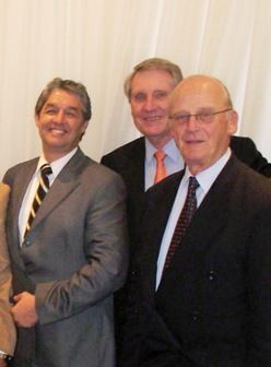 <B>DESPEDIDA 2</B>“><figcaption><B>DESPEDIDA 2</B> / foto: CARLOS PETELINKAR, CAROLINE OLIVEIRA, DAVID BENADIBA E MARIA C. DAMTAS</figcaption></figure>
<figure><img loading=