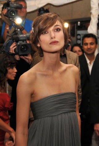 Estilista de Keira Knightley se destaca em Paris