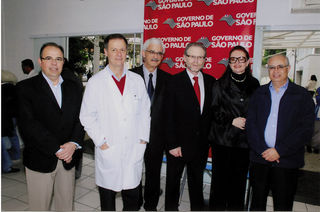 <B>MUTIRÃO DO CORAÇÃO </B>“><figcaption><B>MUTIRÃO DO CORAÇÃO </B> / foto: FABIO ZANZERI, PAULO CESAR ALEXANDROWITSCH, MATHIAS COARACY E URIEL SPACH</figcaption></figure>
</div>
<p>–</p><input type=