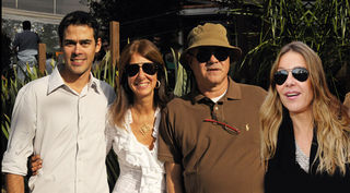 <B>LANÇAMENTO</B>“><figcaption><B>LANÇAMENTO</B> / foto: JANETE LONGO, RENATA JUBRAN, SAMUEL CHAVES/S4 PHOTOPRESS</figcaption></figure>
</div>
<p>–</p><input type=