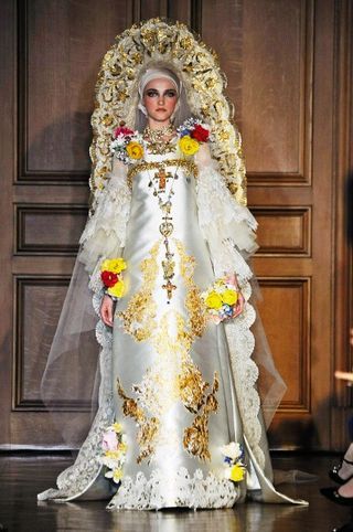 HAUTE COUTURE FALL 2010: CHRISTIAN LACROIX