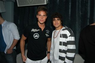Jonatas Faro e Caio Castro revelam sua moda