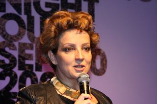 Famosos agitam noite de moda