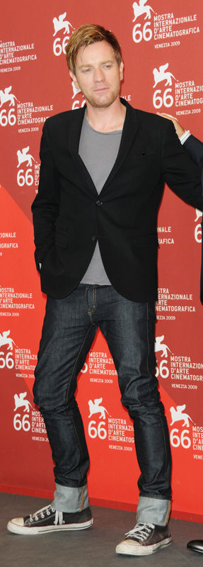 Looks dos famosos de blazer e jeans!