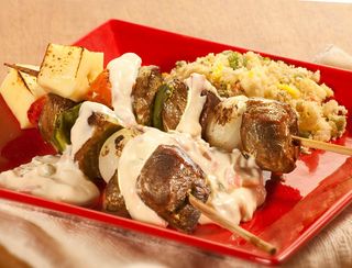 RECEITA HELLMANN’S: Espetinho de carne