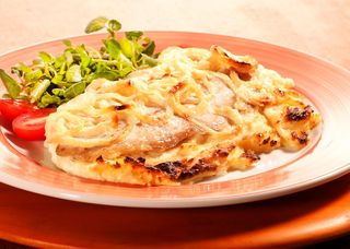 RECEITA HELLMANN’S: Filé de peixe acebolado