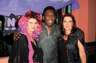 Pelé apoia halloween solidário