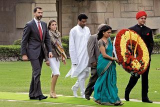 Príncipe Felipe da Espanha e sua Letizia viajam à Índia