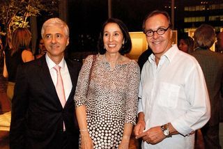 <b>Riqueza real em mostra de joias</b>“><figcaption><b>Riqueza real em mostra de joias</b> / foto: EUGÊNIO GOULART, GILBERTO PRADO E PAULO BARETA</figcaption></figure> <figure><img loading=