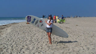 A surfista curitibana Fernanda Daichtman