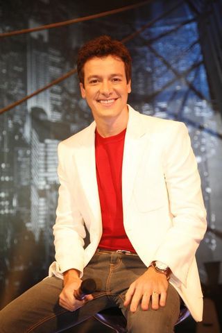 O looks de Rodrigo Faro no Ídolos