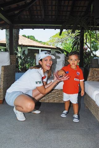 Raquel Nunes e o filho