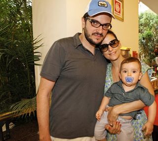 <b>Tempo de Natal</b>“><figcaption><b>Tempo de Natal</b> / foto: ALEX OKUMA, CHRISTIANE ALVES, CLEIBY TREVISAN, FRANCIO HOLANDA, LIVIA CLOZEL E ROSEMARY ARMILIATO</figcaption></figure> <figure><img decoding=