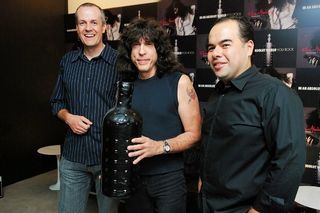 <b>Vips na balada</b>“><figcaption><b>Vips na balada</b> / foto: GLAYCON MUNIZ, LUCIANA PREZIA, MARCOS MUTI E MIDORI DE LUCA</figcaption></figure> <figure><img fetchpriority=