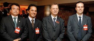 <b>Encontro de empresários</b>“><figcaption><b>Encontro de empresários</b> / foto: ALEXANDRE KID, ANDRÉ VICENTE, FÁBIO CHIBA E MARCOS ROSA</figcaption></figure> <figure><img decoding=