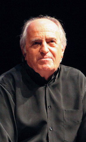 <b>Duplo lançamento</b>“><figcaption><b>Duplo lançamento</b> / foto: ANA CAROLINA CESAR, CLÁUDIO WAKAHARA, MILA MALUHY, PAULO VIEIRA, TINHU GOMES, RICARDO YASHIMOTO E ZECA RESENDES</figcaption></figure> <figure><img fetchpriority=