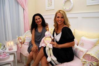 Carla Perez e Xanddy dão adeus a SP