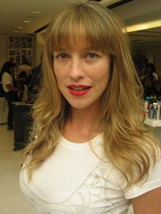 Novo look: Luana Piovani se rende à franja