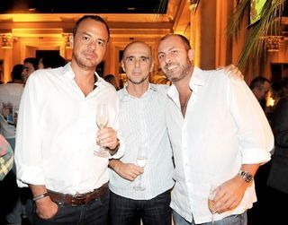 <b>Alto padrão</b>“><figcaption><b>Alto padrão</b> / foto: CELINA GERMER, DOMINGOS ANTUNES E LEANDRO MARQUES NUNES</figcaption></figure>
<figure><img loading=