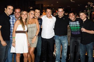 <b>Jantar com humor</b>“><figcaption><b>Jantar com humor</b> / foto: ALEXANDRE KID, EDU SANTANA, FRÂNCIO DE HOLANDA E LAYLA ELOÀ</figcaption></figure>
</div>
<p>–</p><input type=