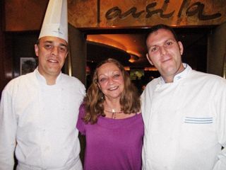 <b>Gastronomia israelense</b>“><figcaption><b>Gastronomia israelense</b> / foto: ANDRE VICENTE, DAVI LIMA, DIEGO BONEL, OVADIA SAADIA, PETRÔNIO CINIQUE E PITI REALI</figcaption></figure>
</div>
<p>–</p><input type=