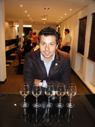 <b>Degustação de espumantes</b>“><figcaption><b>Degustação de espumantes</b> / foto: ANDRÉ VICENTE, FERNANDO MUCCI, FÁBIO TELLES, LÍVIA CLOZEL, SÉRGIO ANDRADE E SUPORTE COMUNICAÇÃO</figcaption></figure>
</div>
<p>–</p><input type=