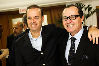 Ademir Arnon comanda festa