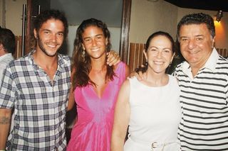 <b>Noite Movimentada</b>“><figcaption><b>Noite Movimentada</b> / foto: ALEXANDRE KID E PAULO DE DEUS</figcaption></figure>
<figure><img loading=