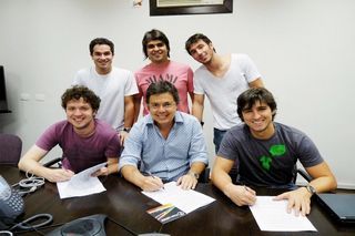 <b>Novos contratados</b>“><figcaption><b>Novos contratados</b> / foto: EDGAR DE SOUZA, HERMES CARVALHO, GUSTAVO FRONER, LUCIA MESQUITA, MARCIA STIVAL, MARCIO VIRTUAL E PAULO VIEIRA</figcaption></figure>
</div>
<p>–</p><input type=