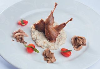 COZINHA DE CARAS: Codorna ao cogumelo no espumante