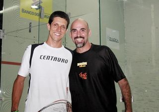 <b>Squash em MG</b>“><figcaption><b>Squash em MG</b> / foto: CARLOS MILANI, FLAVIO MARTIN, IDA LUQUE, JADER DA ROCHA, JOABIO RODRIGUES, OSVALDO CORREA JR. E PAULO KUS</figcaption></figure>
<figure><img loading=