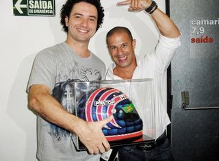 <b>Peça Tamu Junto</b>“><figcaption><b>Peça Tamu Junto</b> / foto: CARLOS MILANI, FLAVIO MARTIN, IDA LUQUE, JADER DA ROCHA, JOABIO RODRIGUES, OSVALDO CORREA JR. E PAULO KUS</figcaption></figure>
</div>
<p>–</p><input type=