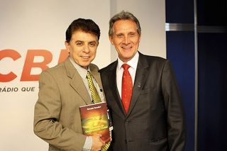 <b>Na Capital Paulista</b>“><figcaption><b>Na Capital Paulista</b> / foto: ALINE SILVA, JAIR BERTOLUCCI, RODRIGO SCHMIDT E THIAGO MORAES</figcaption></figure>
<figure><img loading=