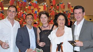 <b>Arte Francesa</b>“><figcaption><b>Arte Francesa</b> / foto: GABRIEL CAPPELLETTI, JUAN GUERRA, MÁRCIO SHAFFER E ONILTON OLIVEIRA</figcaption></figure>
</div>
<p>–</p><input type=