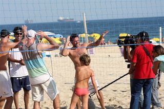 Rodrigo Lombardi: dança indiana na praia