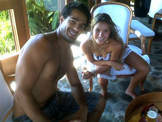 Caco Ricci e Andressa na Ilha de CARAS