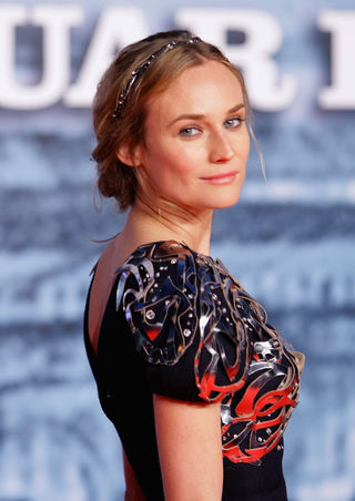 Diane Kruger: adepta da tiara nos cabelos