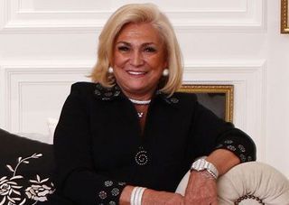 Hebe tem febre e continua internada