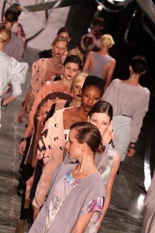Galeria de fotos: Erika Ikezili no SPFW