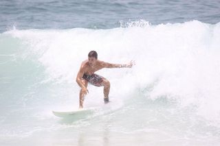 Kayky e Vilhena em dia de surfe no Rio