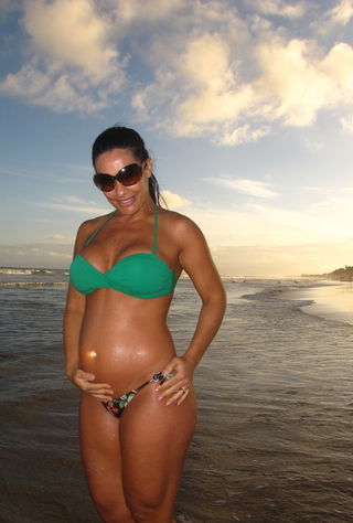 Scheila Carvalho: ótima forma na gravidez