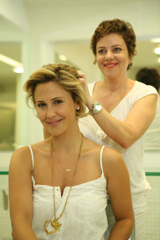 Guilhermina Guinle clareia os cabelos