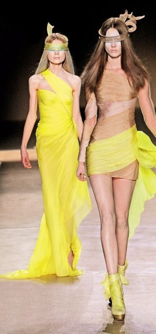 Haute Couture Spring 2010: Valentino