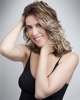 Maria Clara Gueiros está loira! Veja fotos!