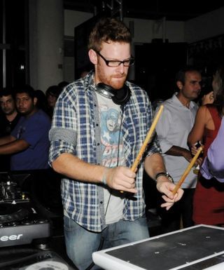 Ex-BBB ataca de DJ em Salvador