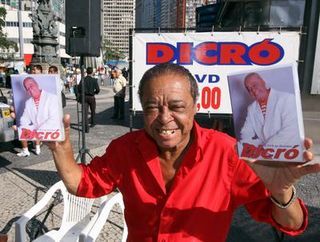Aos 66 anos, morre no Rio de Janeiro o sambista Dicró